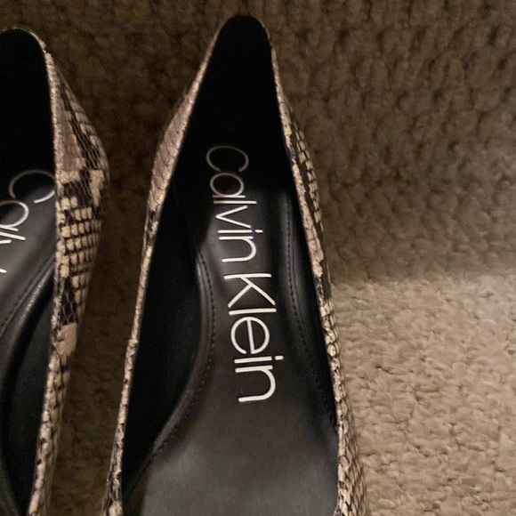 Calvin Klein Snakeskin Kitten Heel Pumps - Picture 6 of 6